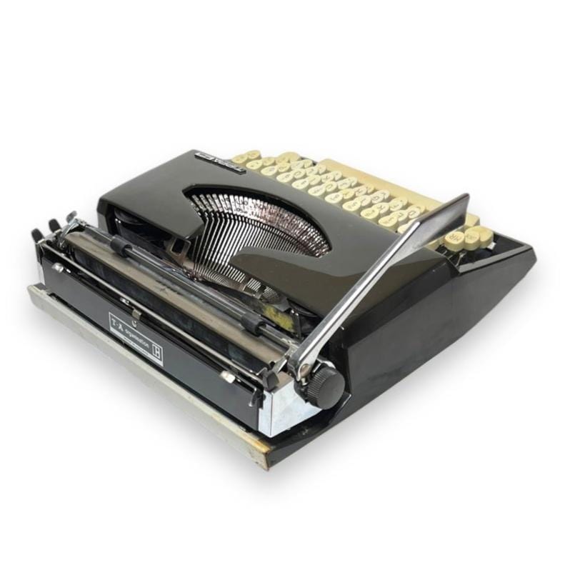 Toronto Typewriters Manual Typewriter Adler Tippa S (Cursive typeface) Typewriter