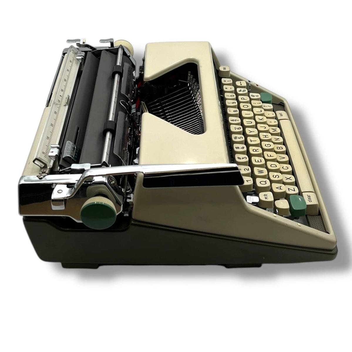 Toronto Typewriters Manual Typewriter Olympia SM7 (Italic Sans Serif Typeface) Typewriter
