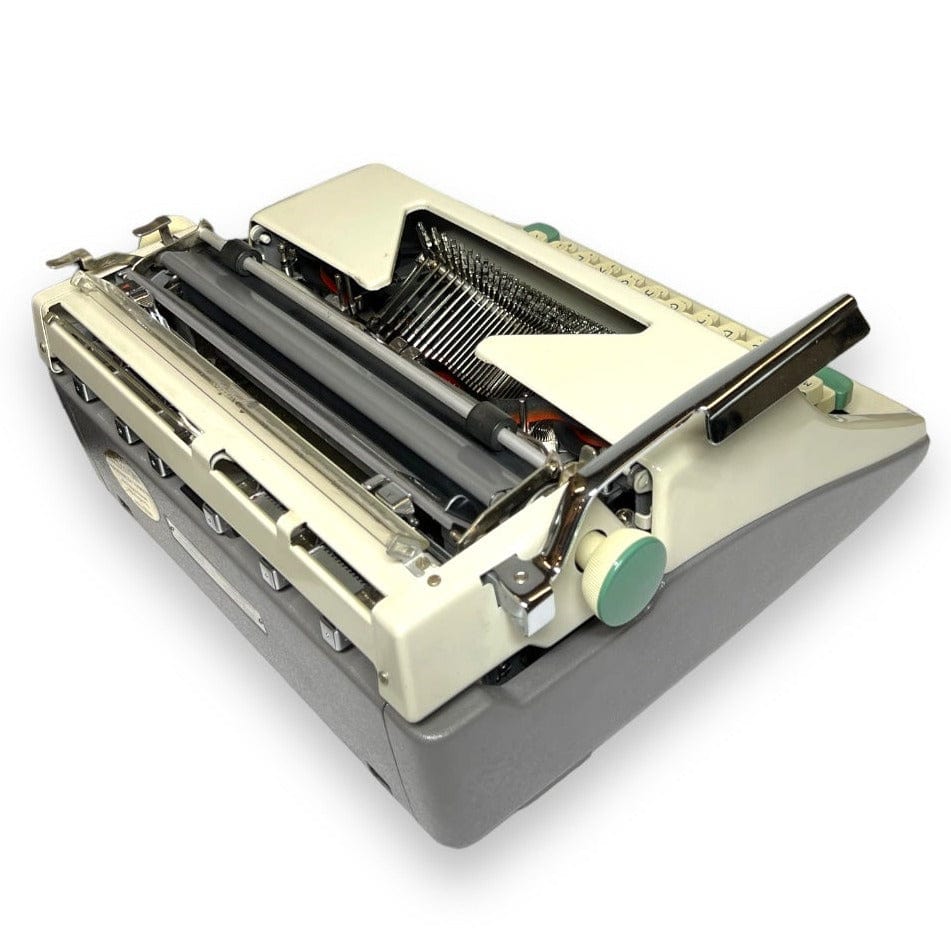 Toronto Typewriters Manual Typewriter Olympia SM8 (Cursive) Typewriter
