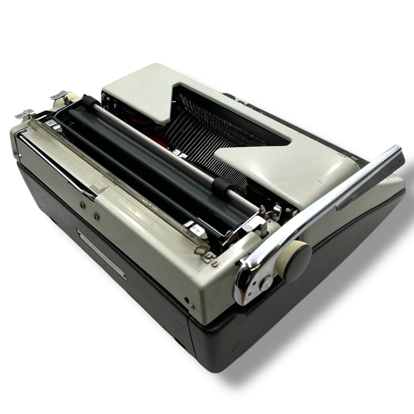 Toronto Typewriters Manual Typewriter Olympia SM9 (196X) Typewriter