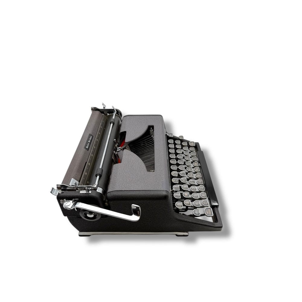 Toronto Typewriters Manual Typewriter Royal Quiet Deluxe (Henry Dreyfuss) Typewriter