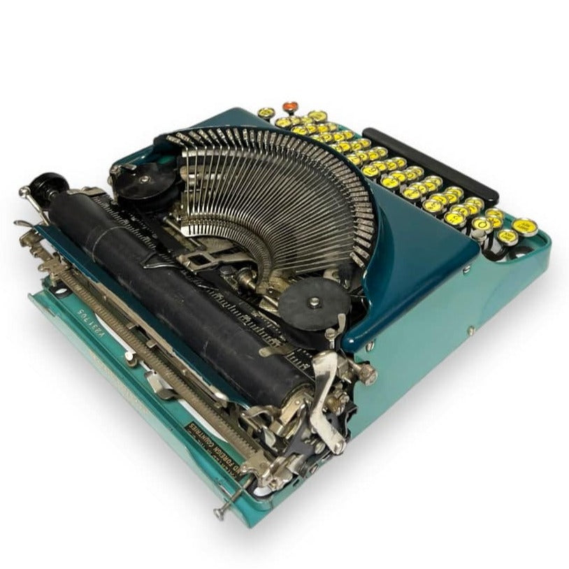 Toronto Typewriters Portable Typewriter Remington Portable 3 (Duo-Tone) Typewriter