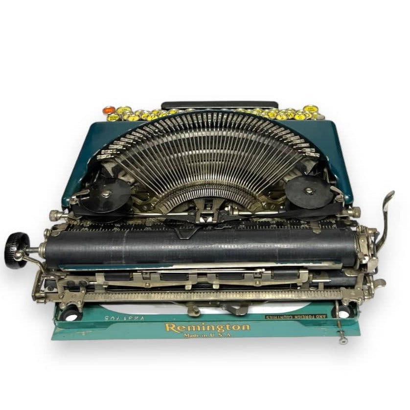 Toronto Typewriters Portable Typewriter Remington Portable 3 (Duo-Tone) Typewriter