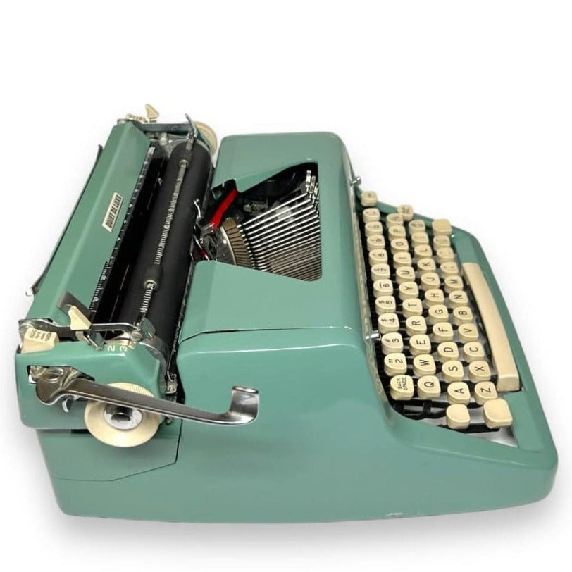 Toronto Typewriters Portable Typewriter Royal Quiet Deluxe (Normandy Green) Typewriter