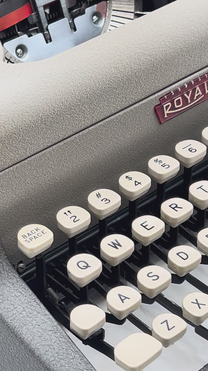 Royal Aristocrat (1958) Typewriter