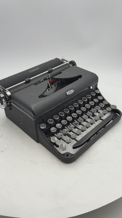 Royal Commander (1930) Typewriter