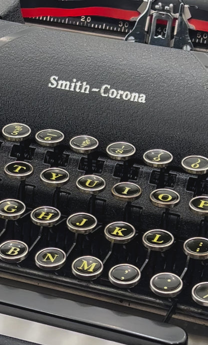 Smith-Corona Sterling (1945) Typewriter