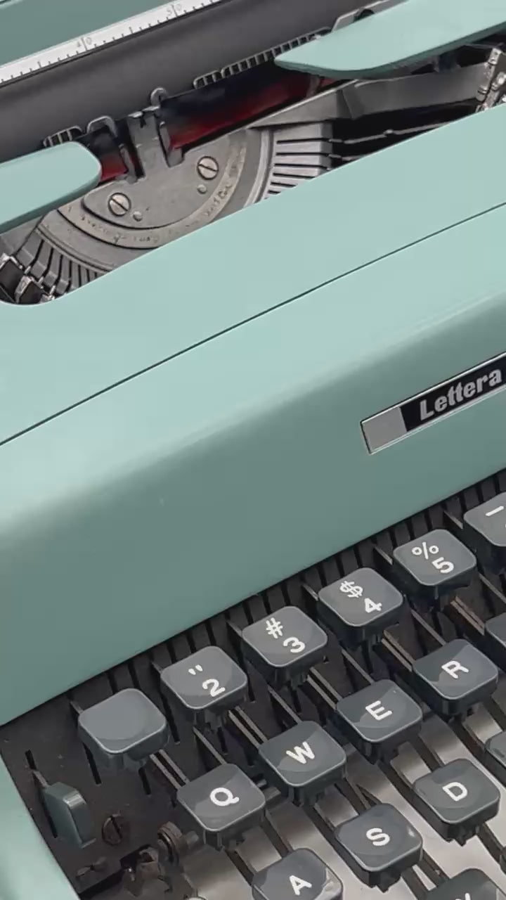 Olivetti Lettera 32 Typewriter – Toronto Typewriters