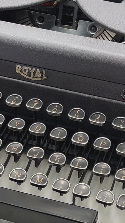 Royal Arrow (1947) Typewriter