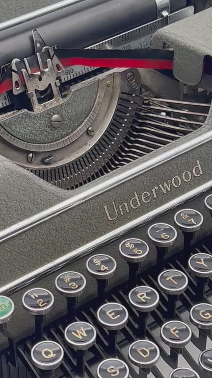 Underwood Champion (w/ Field Case) Typewriter