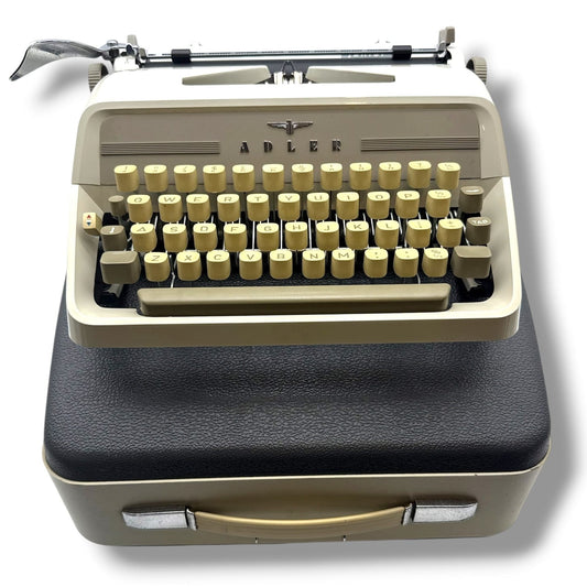 Toronto Typewriters Manual Typewriter Adler Junior-E Typewriter