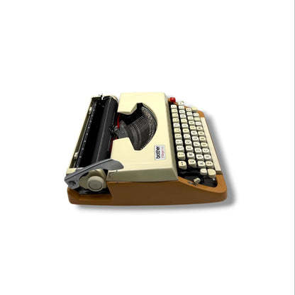 Toronto Typewriters Manual Typewriter Brother Charger 22 (Caramel/Tan) Typewriter