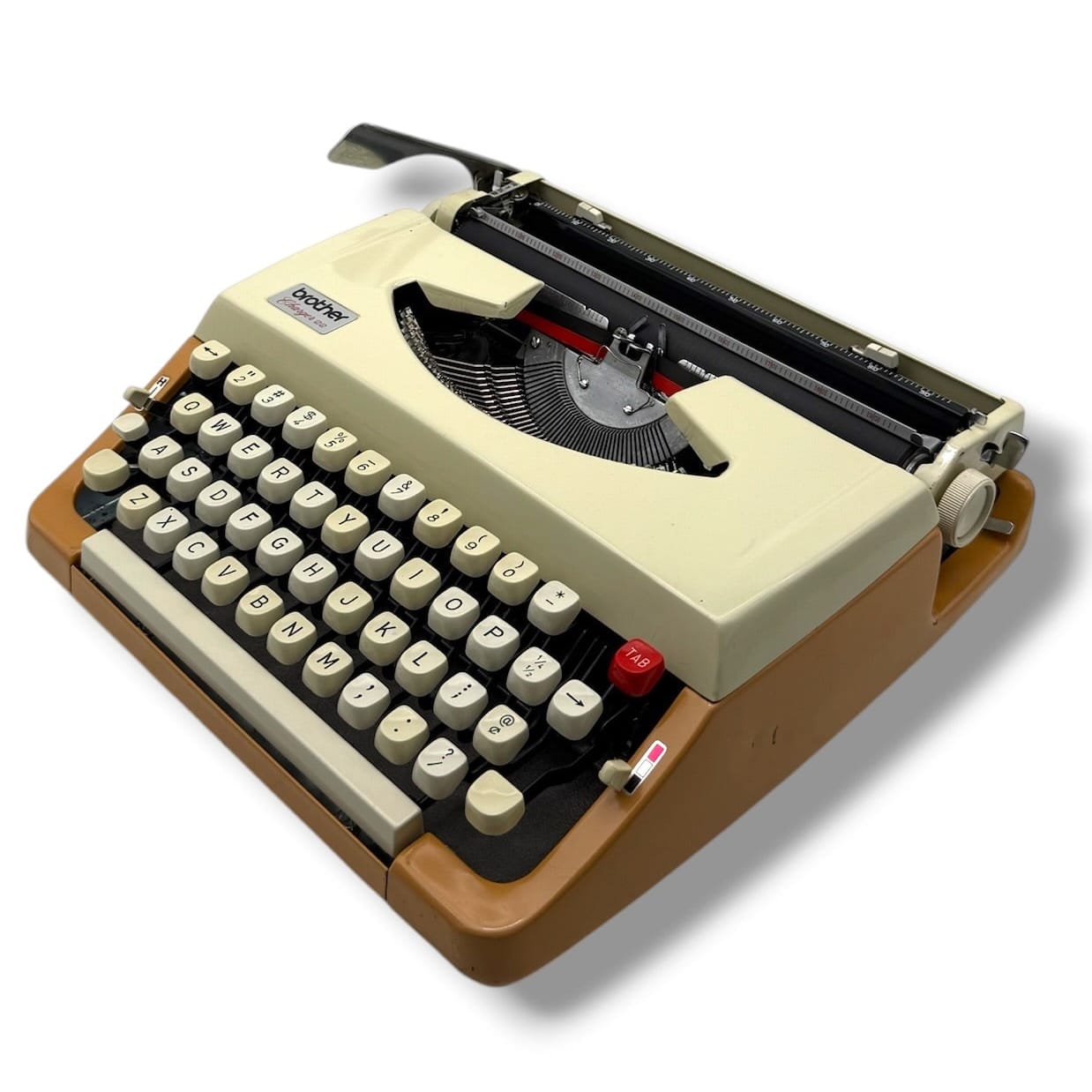 Toronto Typewriters Manual Typewriter Brother Charger 22 (Caramel/Tan) Typewriter