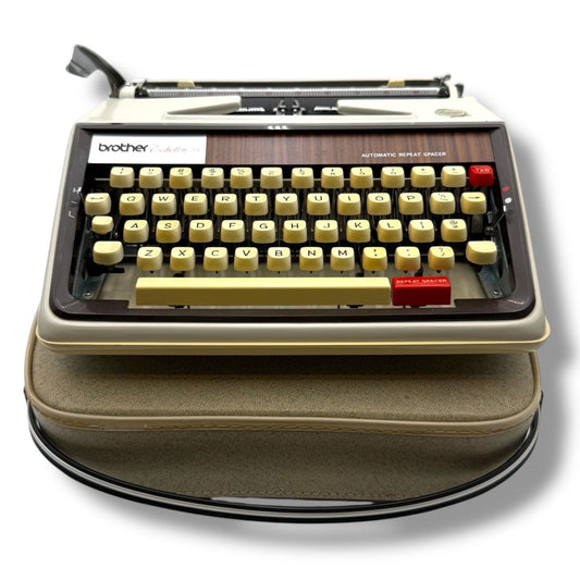 Toronto Typewriters Manual Typewriter Brother Echelon 79 Typewriter