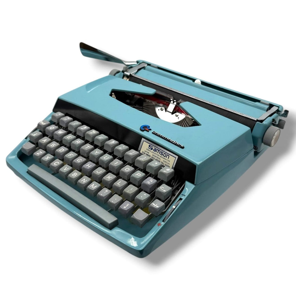 Toronto Typewriters Manual Typewriter Commodore 4400 (1968) CANADIAN KEYBOARD Typewriter