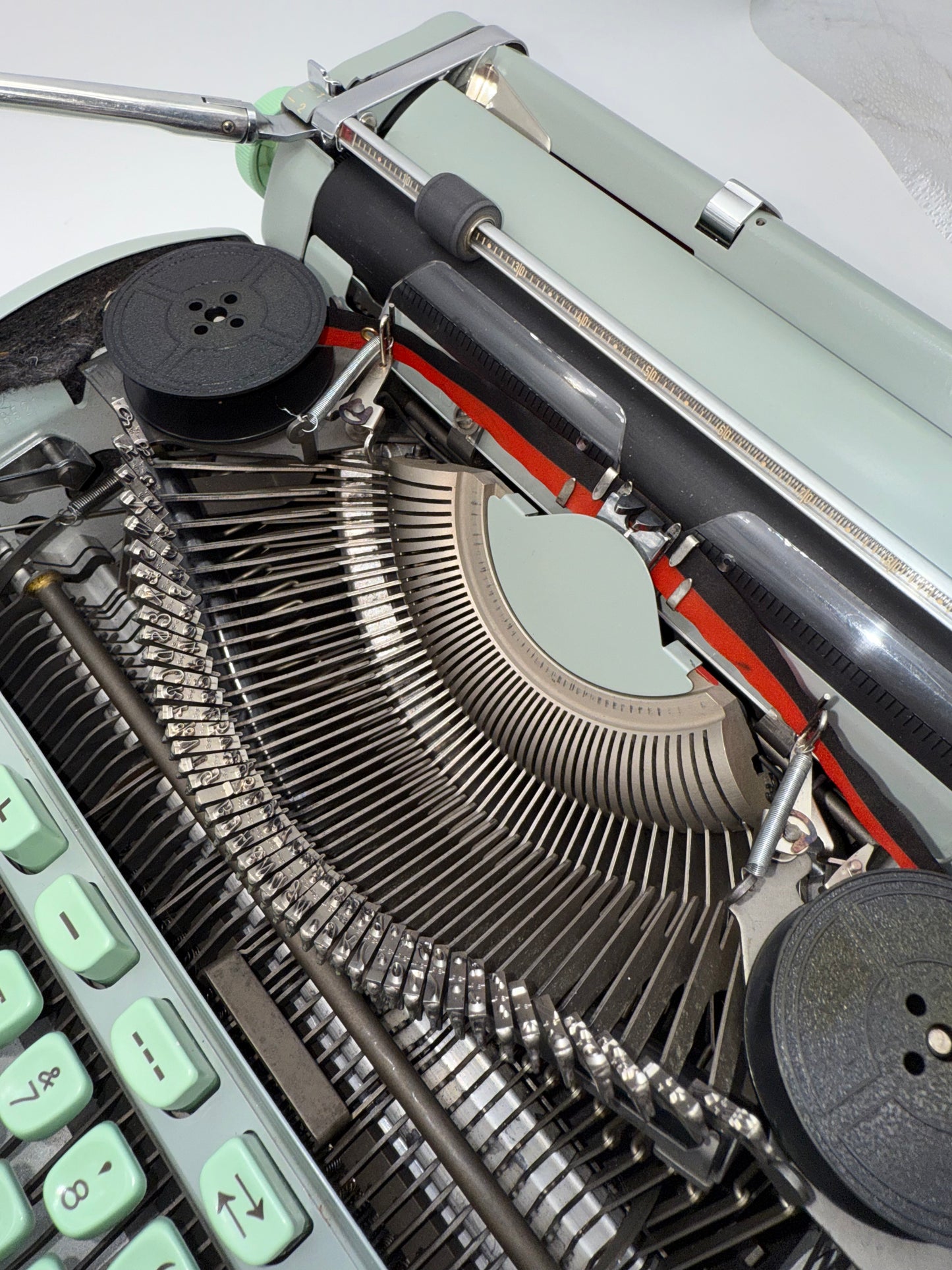 Toronto Typewriters Manual Typewriter Hermes 3000 (CURSIVE) Typewriter