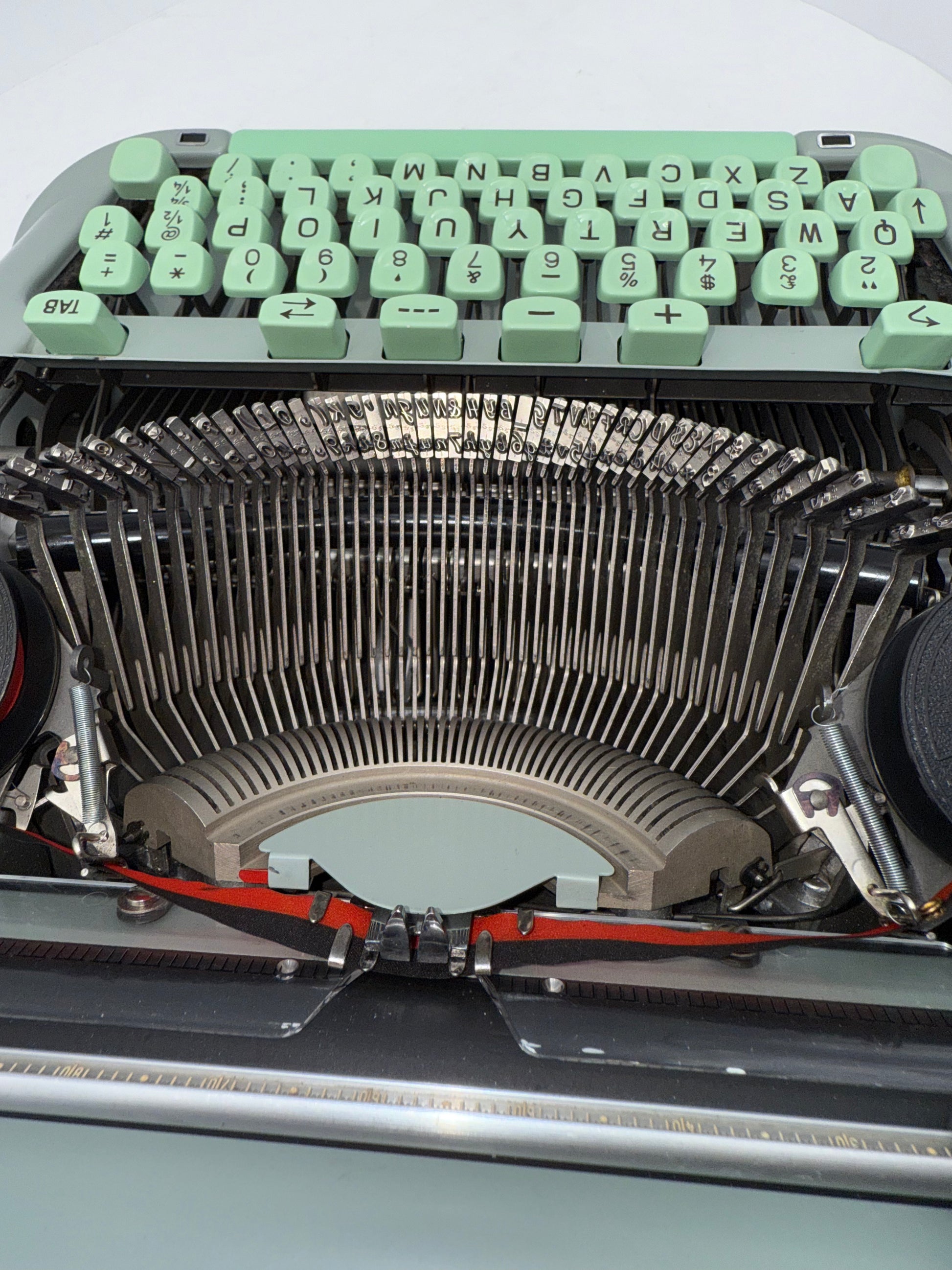 Toronto Typewriters Manual Typewriter Hermes 3000 (CURSIVE) Typewriter