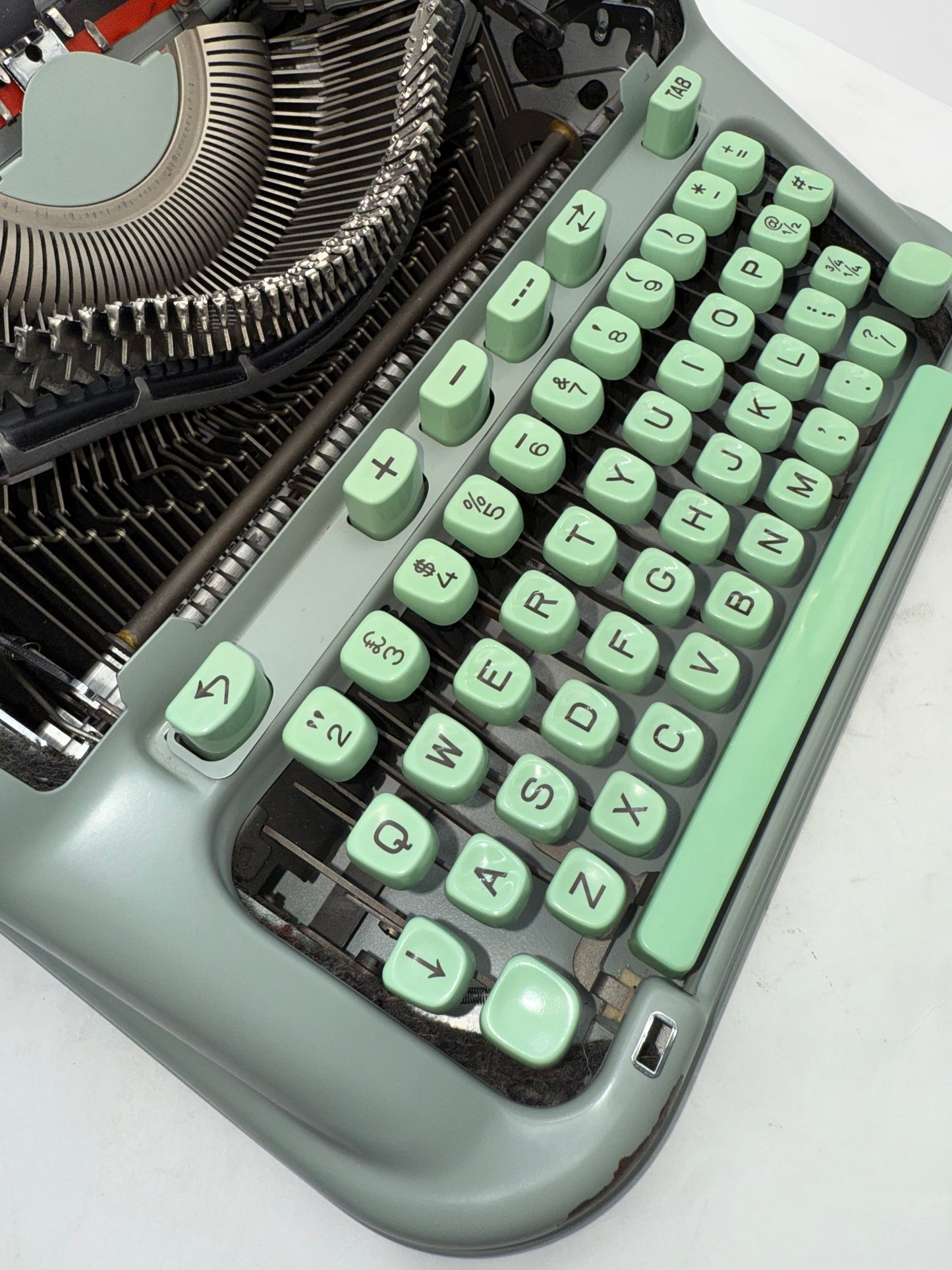 Toronto Typewriters Manual Typewriter Hermes 3000 (CURSIVE) Typewriter