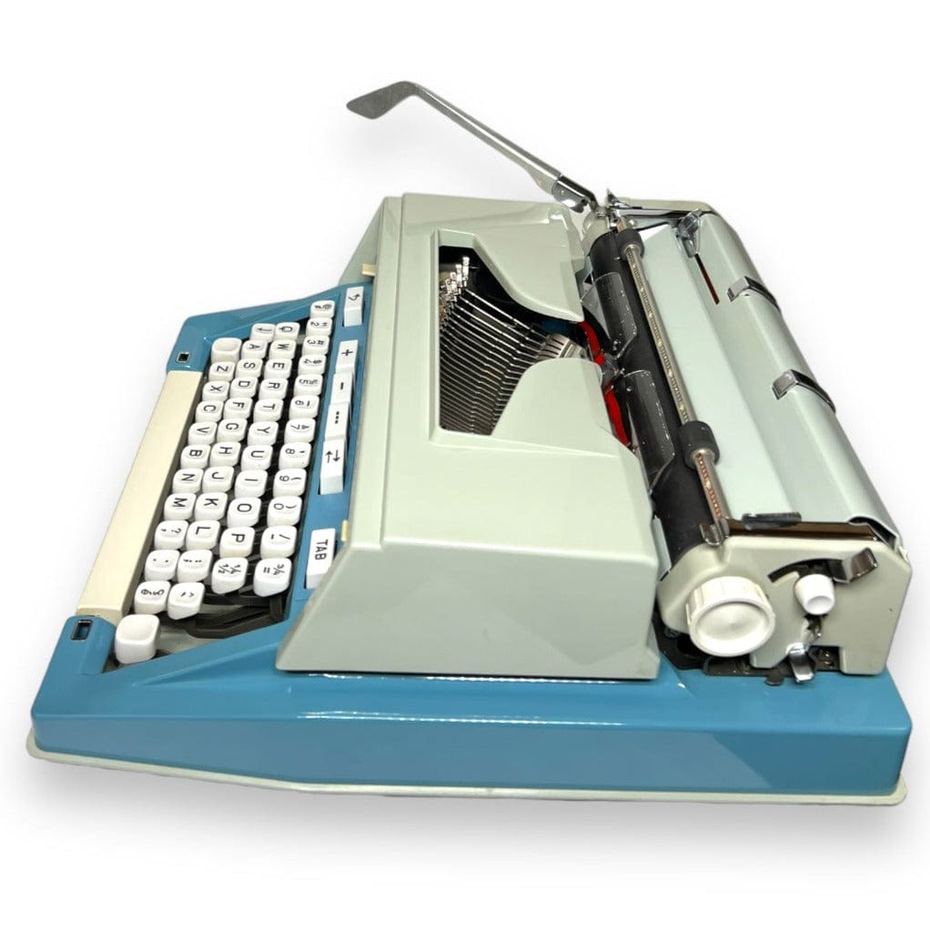 Toronto Typewriters Manual Typewriter Hermes 3000 Typewriter