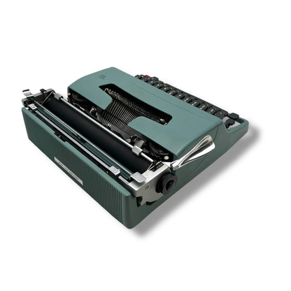 Toronto Typewriters Manual Typewriter Olivetti Lettera 32 (1966) Typewriter