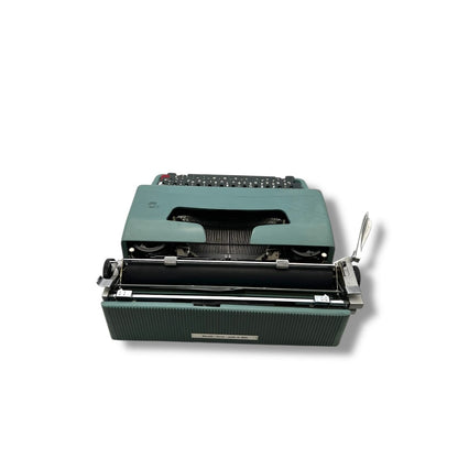 Toronto Typewriters Manual Typewriter Olivetti Lettera 32 Typewriter