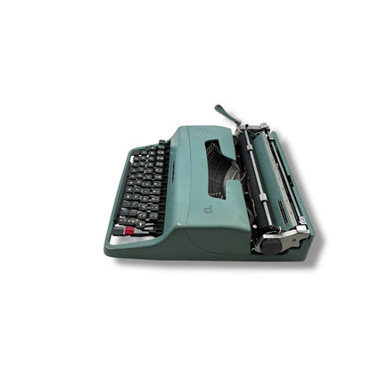 Toronto Typewriters Manual Typewriter Olivetti Lettera 32 Typewriter