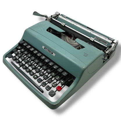 Toronto Typewriters Manual Typewriter Olivetti Lettera 32 Typewriter