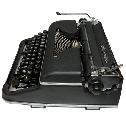 Toronto Typewriters Manual Typewriter Olympia SM2 (Black) Typewriter
