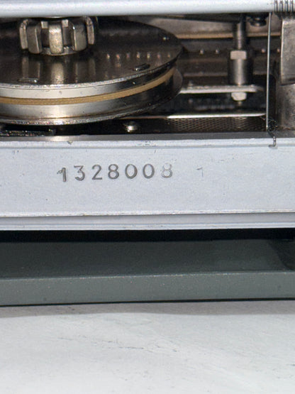 Toronto Typewriters Manual Typewriter Olympia SM3 (CURSIVE) 1958 Typewriter