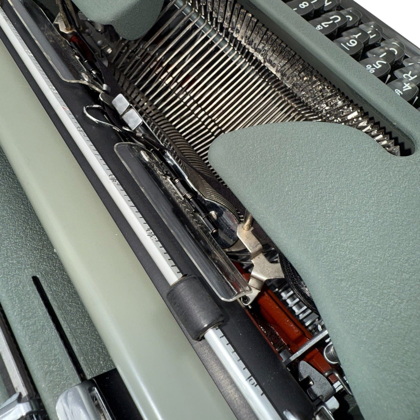 Toronto Typewriters Manual Typewriter Olympia SM3 (CURSIVE) Typewriter