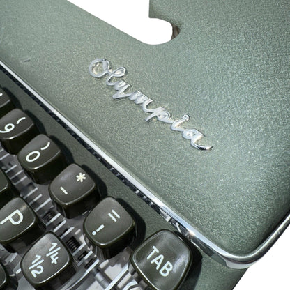 Toronto Typewriters Manual Typewriter Olympia SM3 (CURSIVE) Typewriter