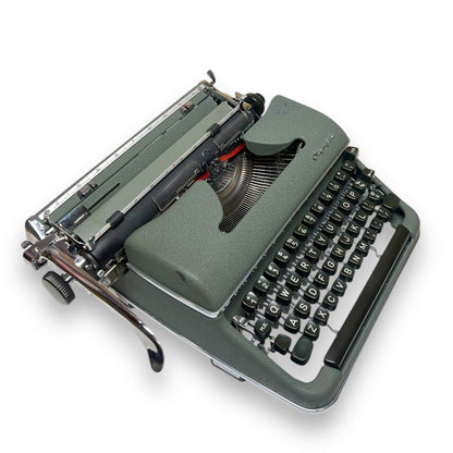 Toronto Typewriters Manual Typewriter Olympia SM3 (Italic Elite No.89) Typewriter