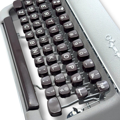 Toronto Typewriters Manual Typewriter Olympia SM3 Typewriter
