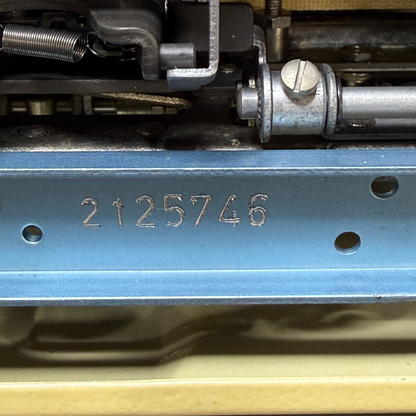 Toronto Typewriters Manual Typewriter Olympia SM5 (1962) Typewriter