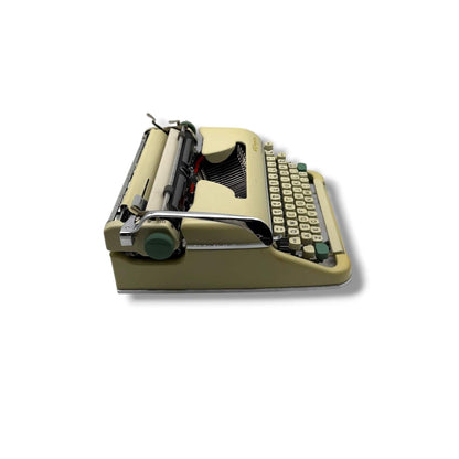 Toronto Typewriters Manual Typewriter Olympia SM5 (1962) Typewriter