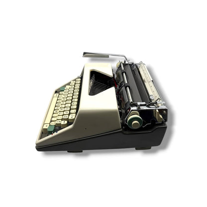 Toronto Typewriters Manual Typewriter Olympia SM7 Deluxe (196X) Typewriter