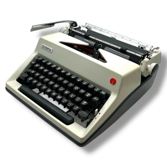 Toronto Typewriters Manual Typewriter Olympia SM8 (Pica Typeface) Typewriter