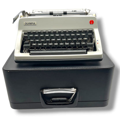 Toronto Typewriters Manual Typewriter Olympia SM8 Typewriter