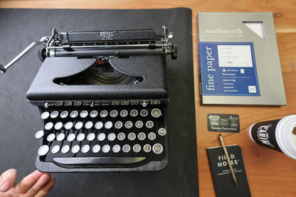Toronto Typewriters Manual Typewriter Royal Deluxe (1936) Typewriter