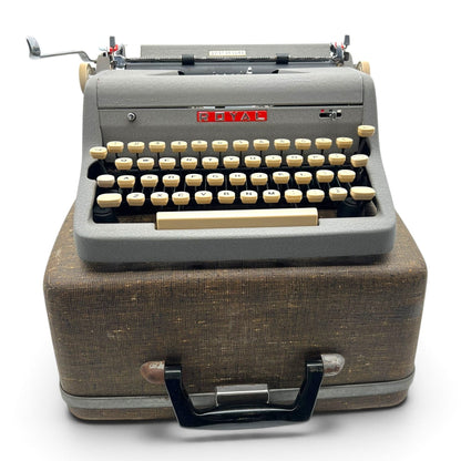 Toronto Typewriters Manual Typewriter Royal Quiet De Luxe