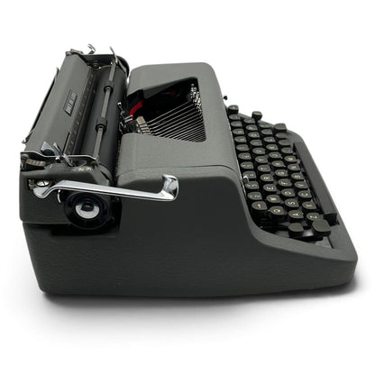 Toronto Typewriters Manual Typewriter Royal Quiet De Luxe