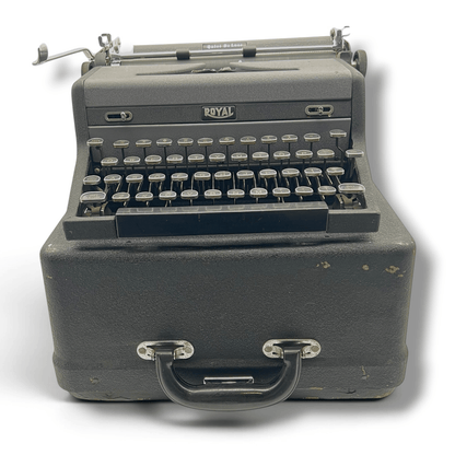 Toronto Typewriters Manual Typewriter Royal Quiet Deluxe (194X) Typewriter