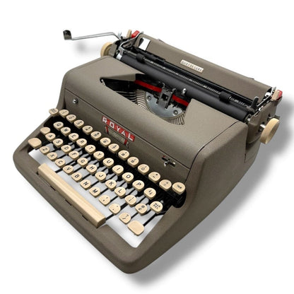 Toronto Typewriters Manual Typewriter Royal Quiet Deluxe (195X) Typewriter
