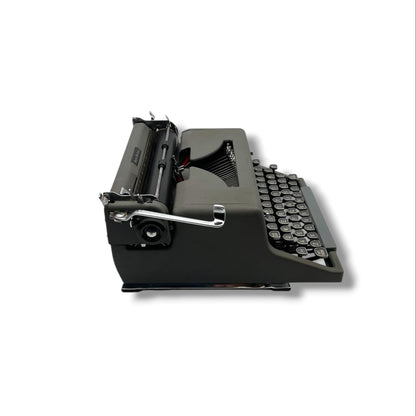 Toronto Typewriters Manual Typewriter Royal Quiet Deluxe Typewriter