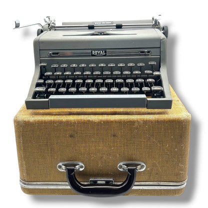 Toronto Typewriters Manual Typewriter Royal Quiet Deluxe Typewriter