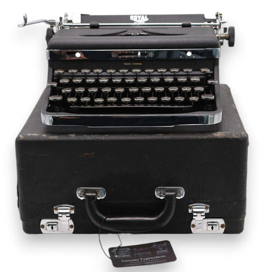 Toronto Typewriters Manual Typewriter Royal Quiet LARGE TYPEFACE (1939)