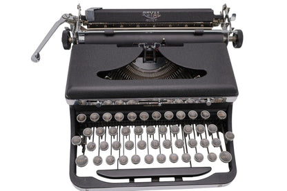 Toronto Typewriters Manual Typewriter Royal Quiet LARGE TYPEFACE (1939)