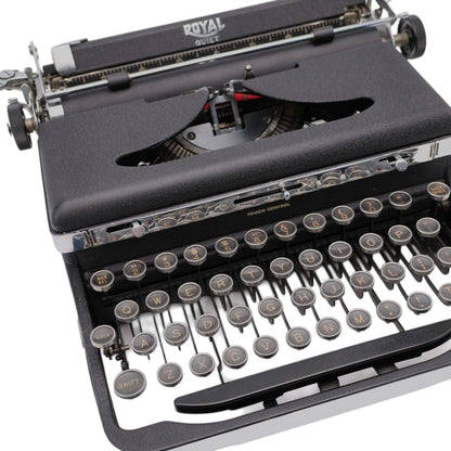 Toronto Typewriters Manual Typewriter Royal Quiet LARGE TYPEFACE (1939)