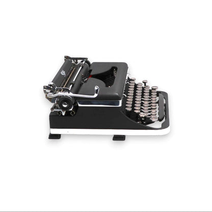 Toronto Typewriters Manual Typewriter Royal Quiet LARGE TYPEFACE (1939)