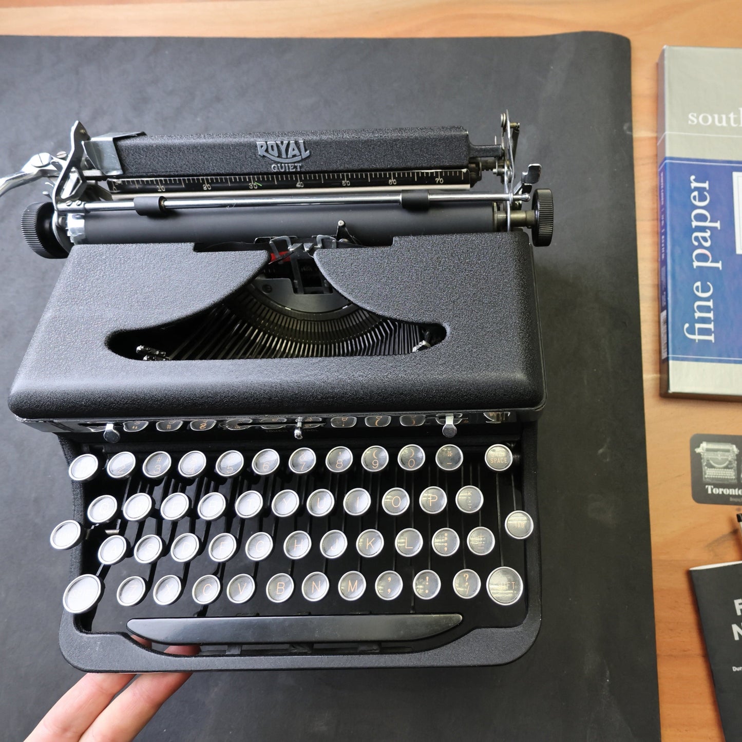 Toronto Typewriters Manual Typewriter Royal Quiet LARGE TYPEFACE (1939)